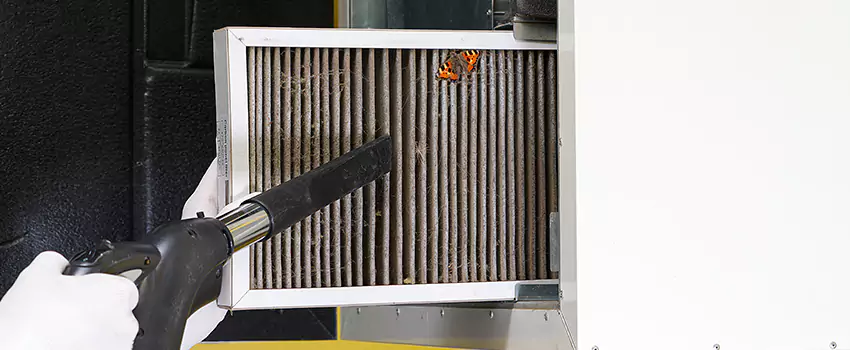 Clogged Air Duct Cleaning Process in Des Moines, IA